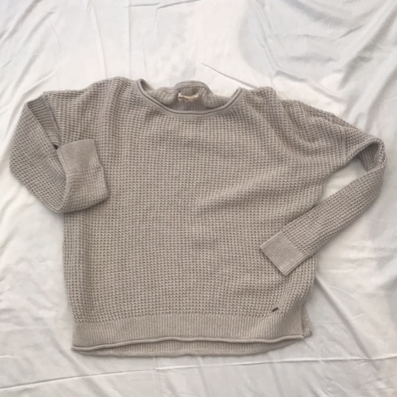 Hollister Small women’s tan knit sweater - Picture 2 of 5